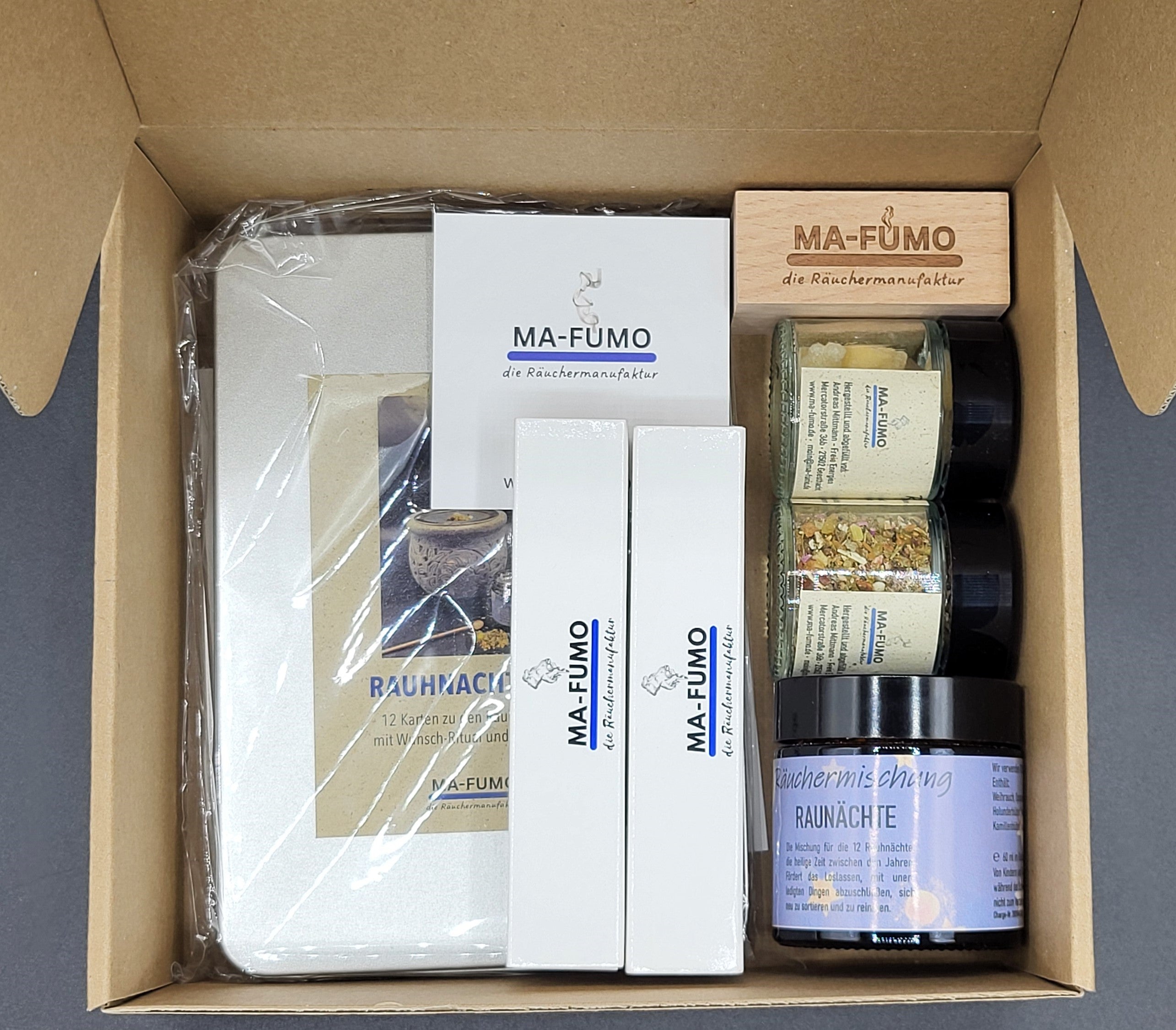 Rauhnacht-Set mit Räuchermischungen, Rauhnacht Box mit 12 Karten, Jahreskreis Rauhnächte sowie Ma-Fumo Zündholzer - im Shop erhältlich, jetzt bestellen