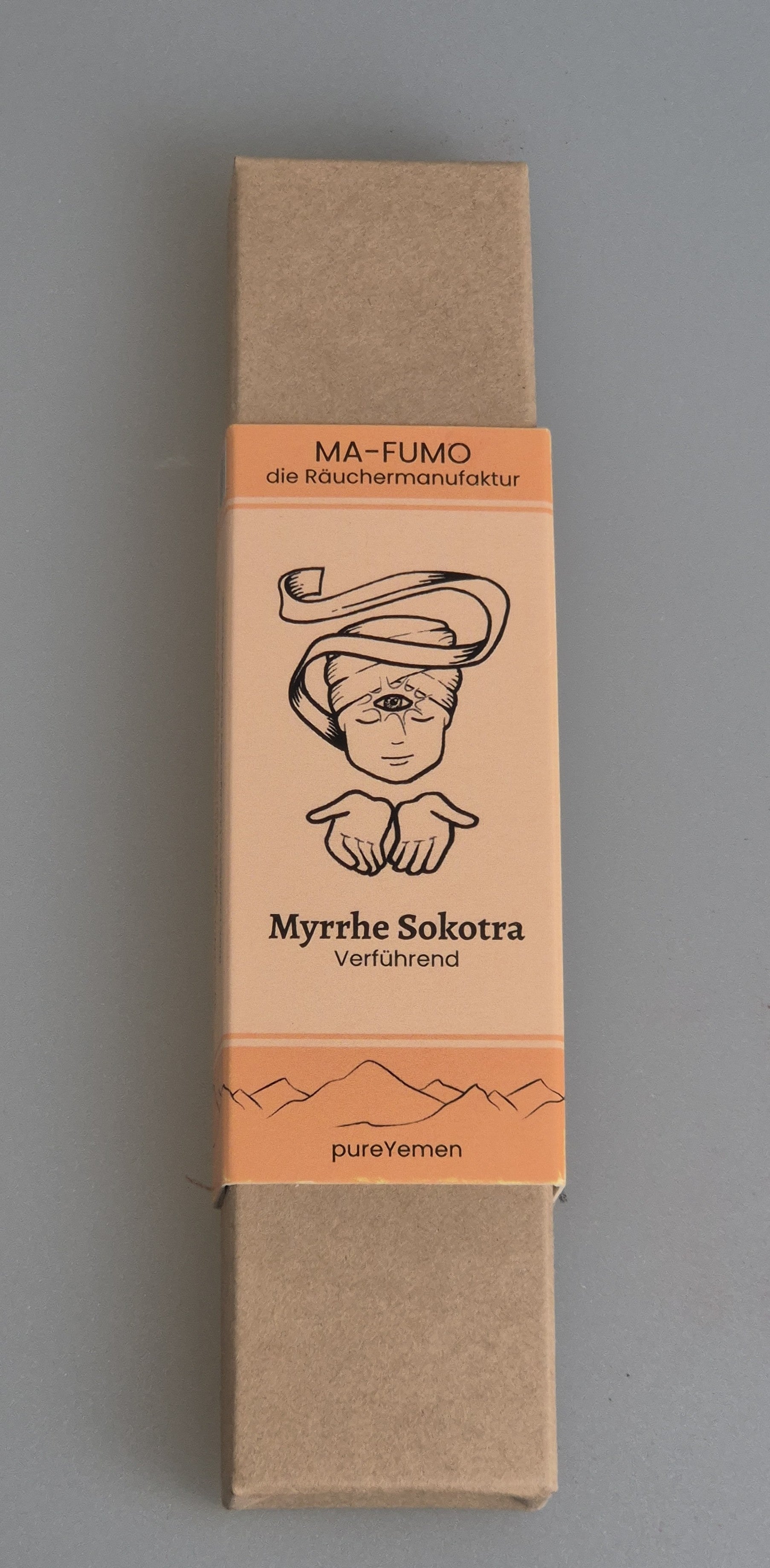 Räucherstäbchen mit Harz von Myrrhe Sokotra aus dem Jemen. Von Hand gerollt und 100% natürlich