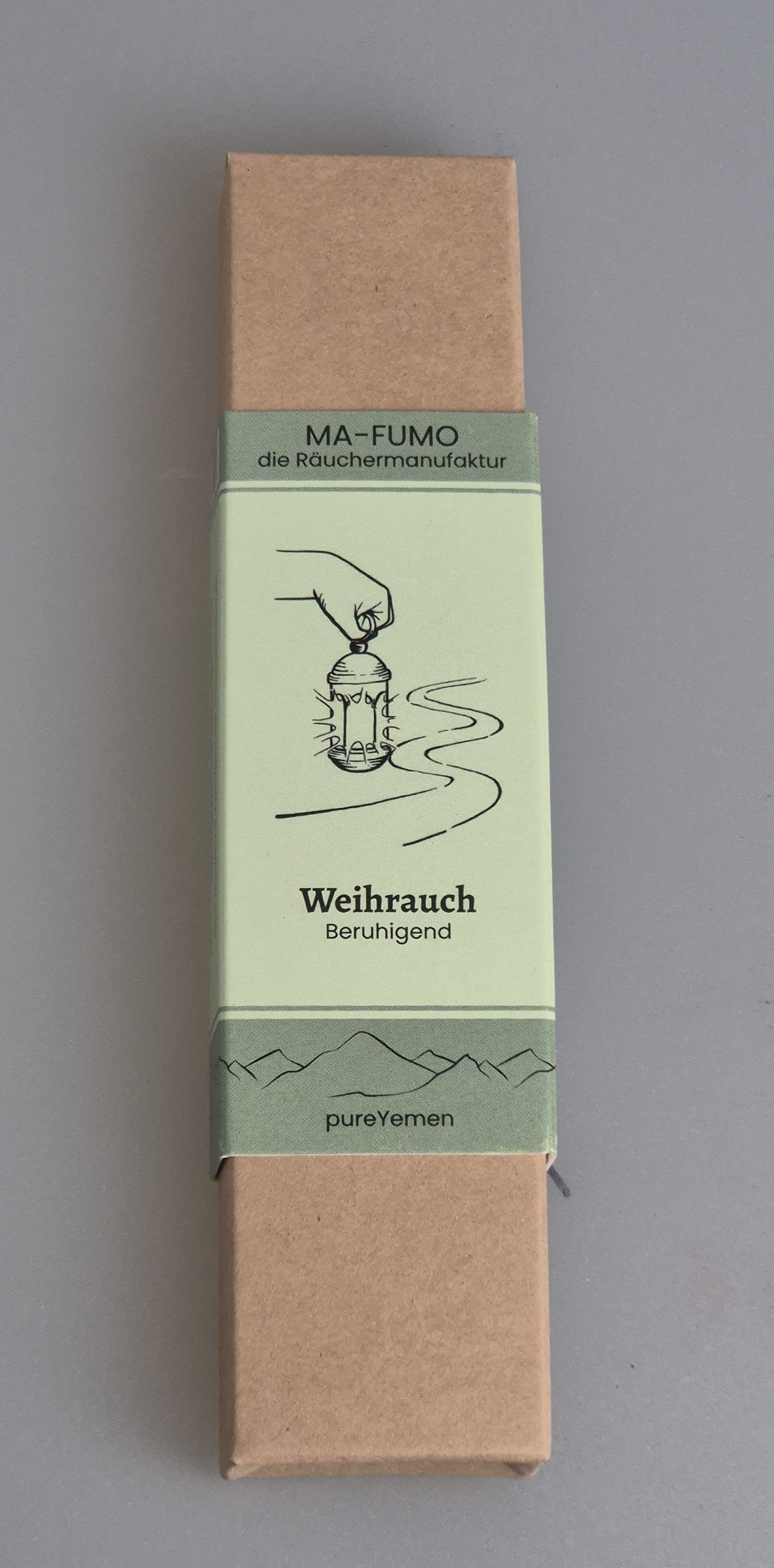 von Hand gerollte Räucherstäbchen aus dem Jemen mit Weihrauch Harz 10 Stück pro Packung zu bestellen bei ma-fumo.de