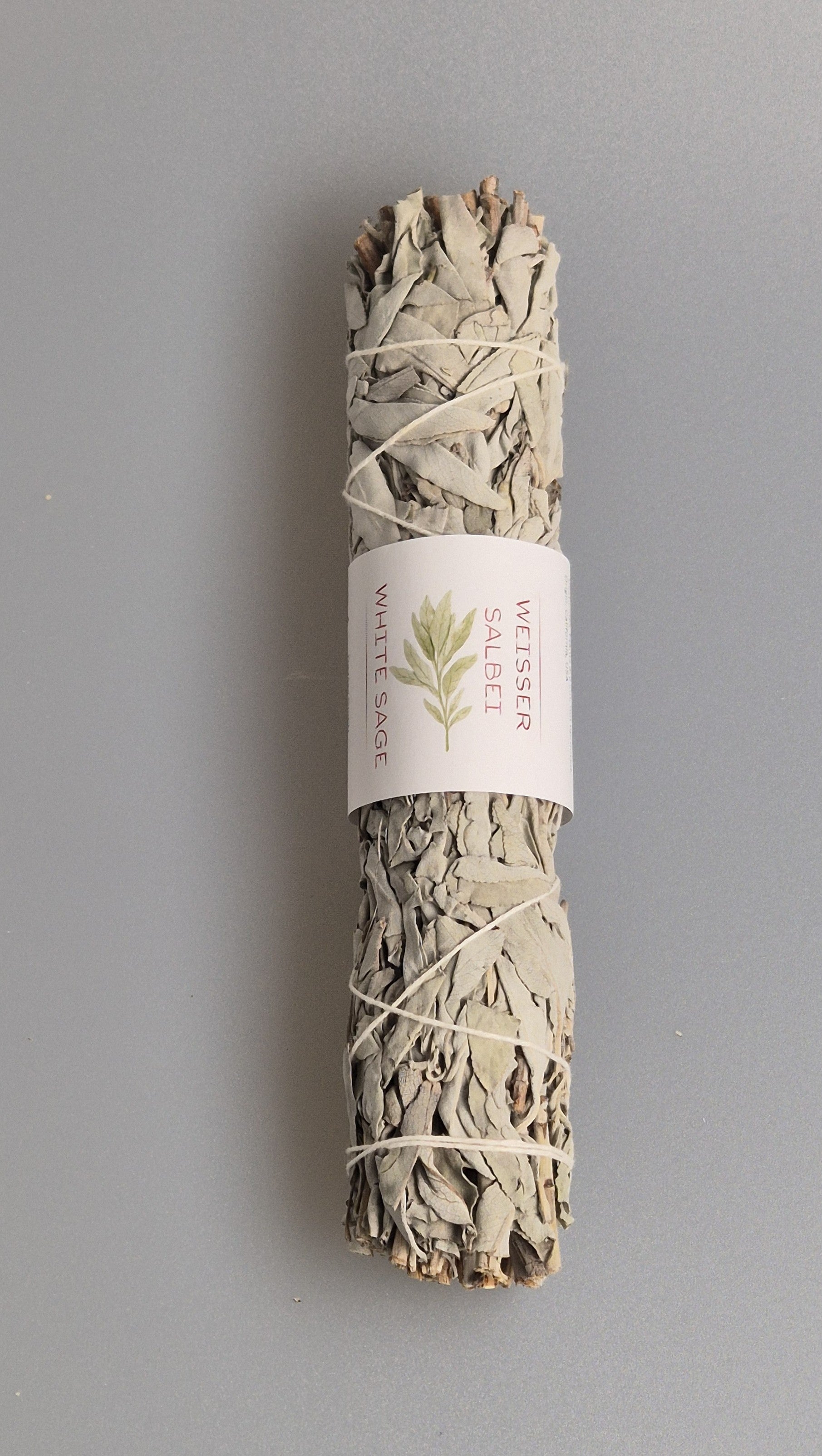 Smudge Weißer Salbei, Räucherbündel groß, 22-25cm lang. Der Weiße Salbei (White Sage) stammt aus Mexico und den USA. Kontrollierte Einfuhr!
