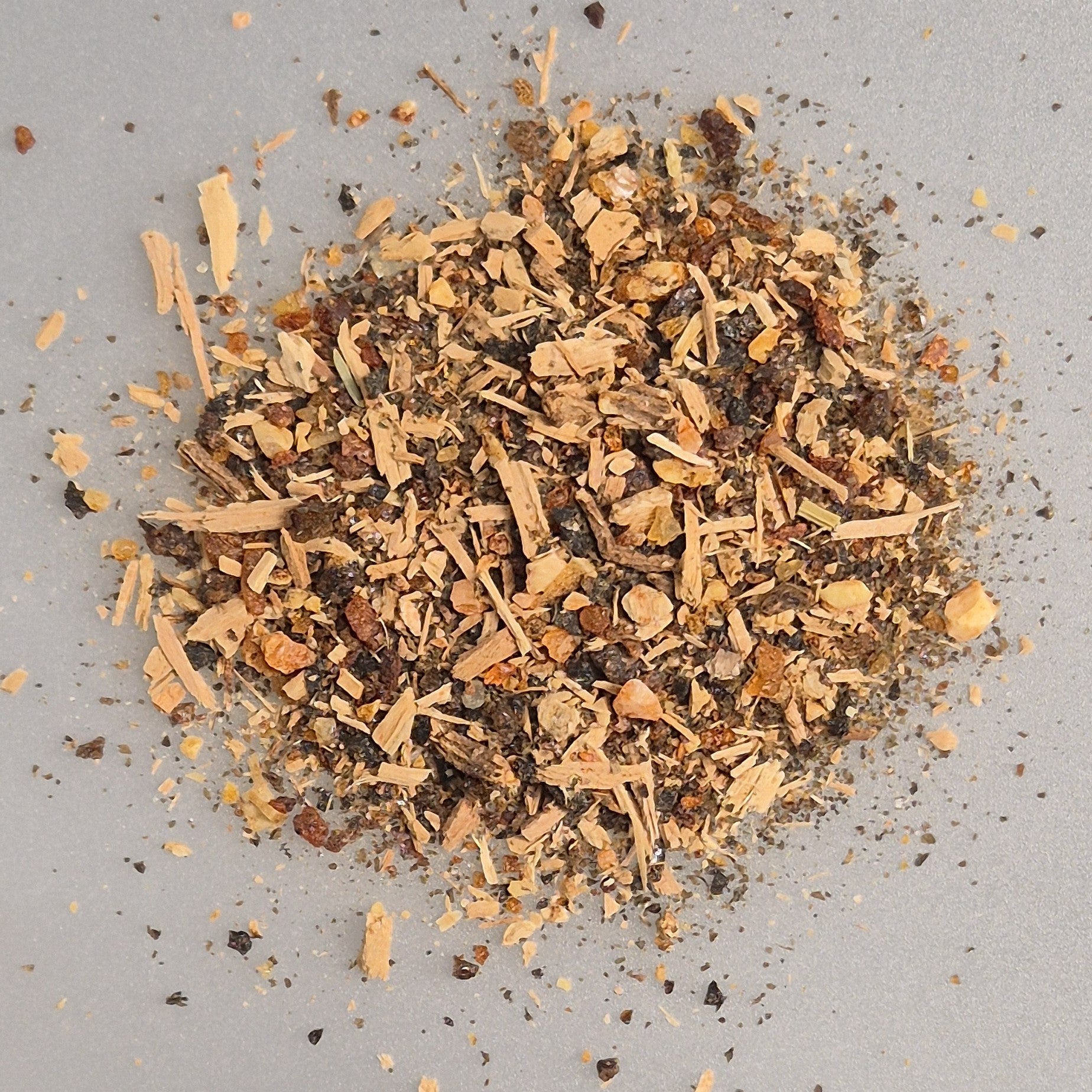 Räuchermischung ERDUNG räuchern für Entspannung & Meditation - MA-FUMO, die Räuchermanufaktur