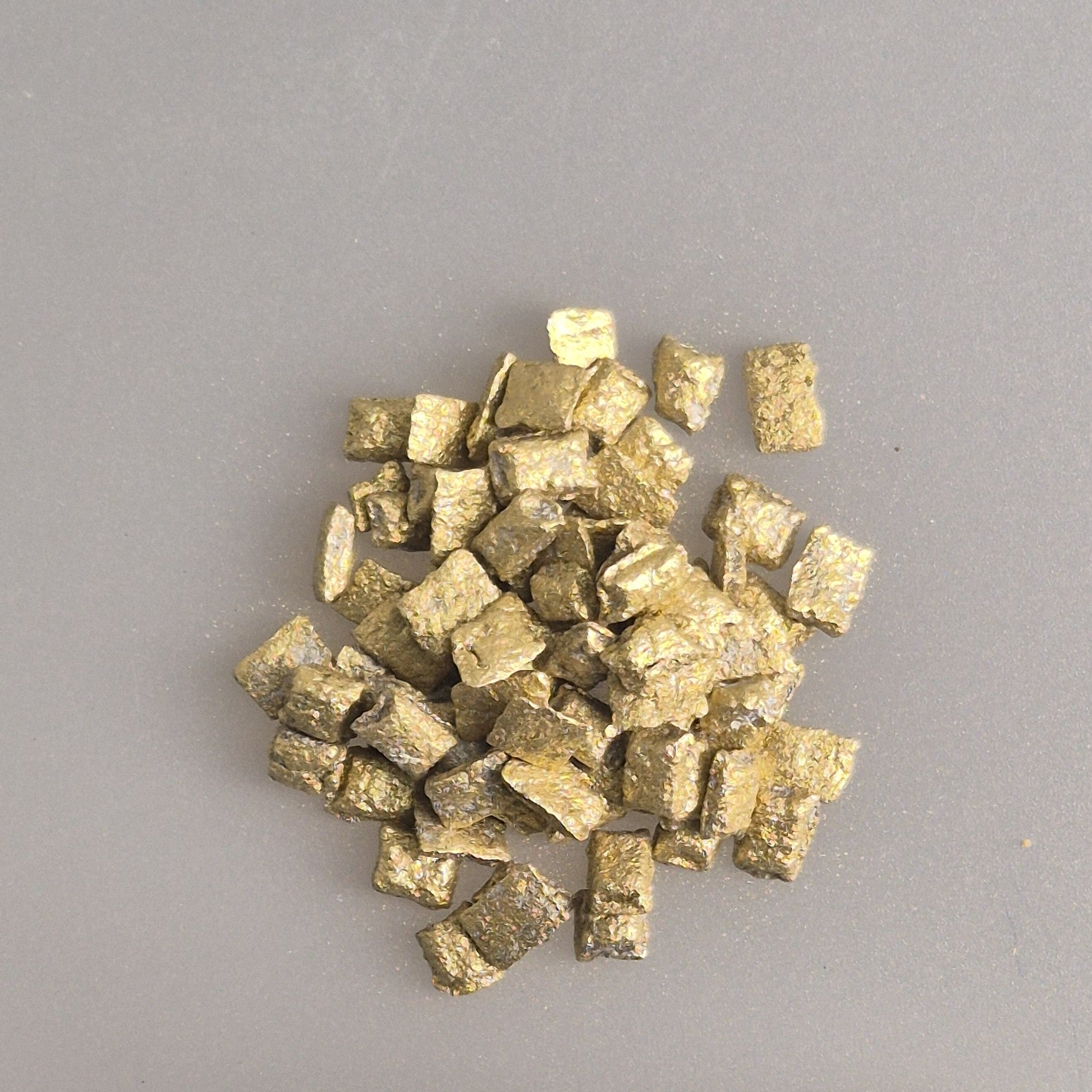 Räucherwerk, Weihrauch Gold, reiner Weihrauch veredelt mit wertvollen Spezereien, goldfarbenen Pulver, süßlich balsamischer Duft, Räuchermischungen, Räuchermanufaktur
