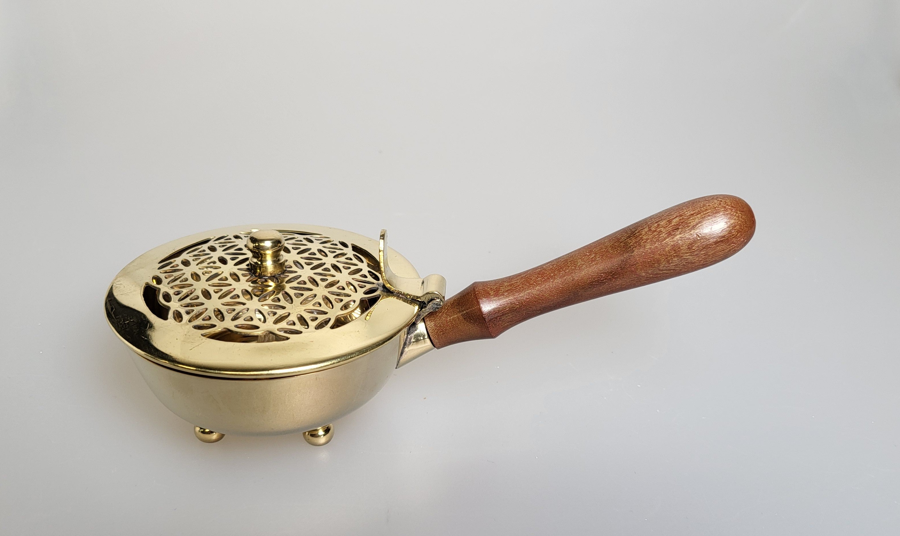 Räucherpfanne, Traagegefäß zum Räuchern auf Kohle mit praktischem Holzgriff zum halten und schwenken