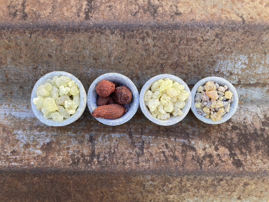 die Harze aus dem Jemen für die naturreinen Räucherstäbchen von pureYemen