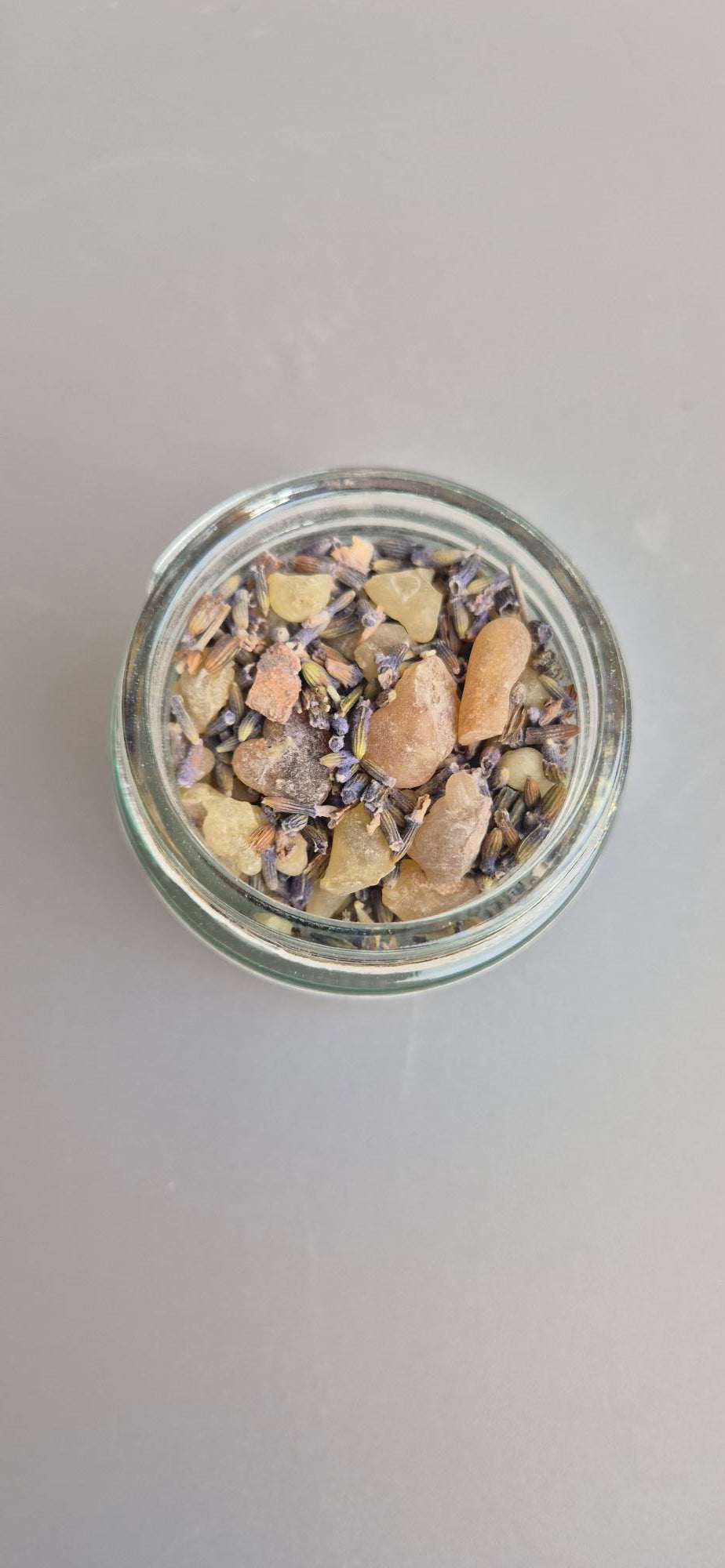 unser Set - Weihrauch Oman mit Zirbenspäne und Weihrauch Oman mit Lavendel - ein wahres Dufterlebnis, erhältlich im Set bei MAFUMO Räuchermanufaktur