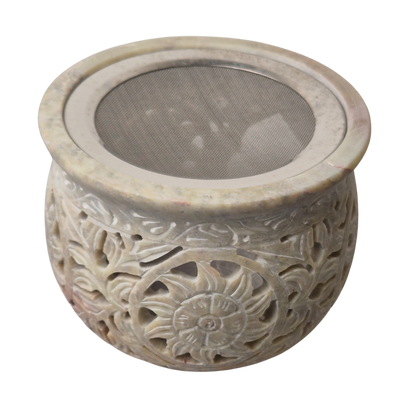 Großes Räuchergefäß aus Speckstein mit großem Sieb zum Auflegen von Räucherwerk - im MAFUMO Shop