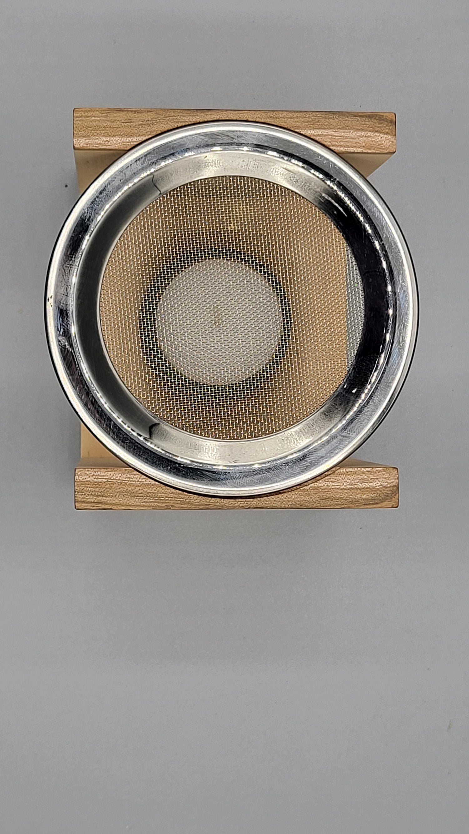 Zirbenholz, Räuchergefäß, hangefertigt aus unserer Manufaktur, jedes Teil ein Unikat, Einzigartig und wohlduftend, zum Räuchern auf Sieb
