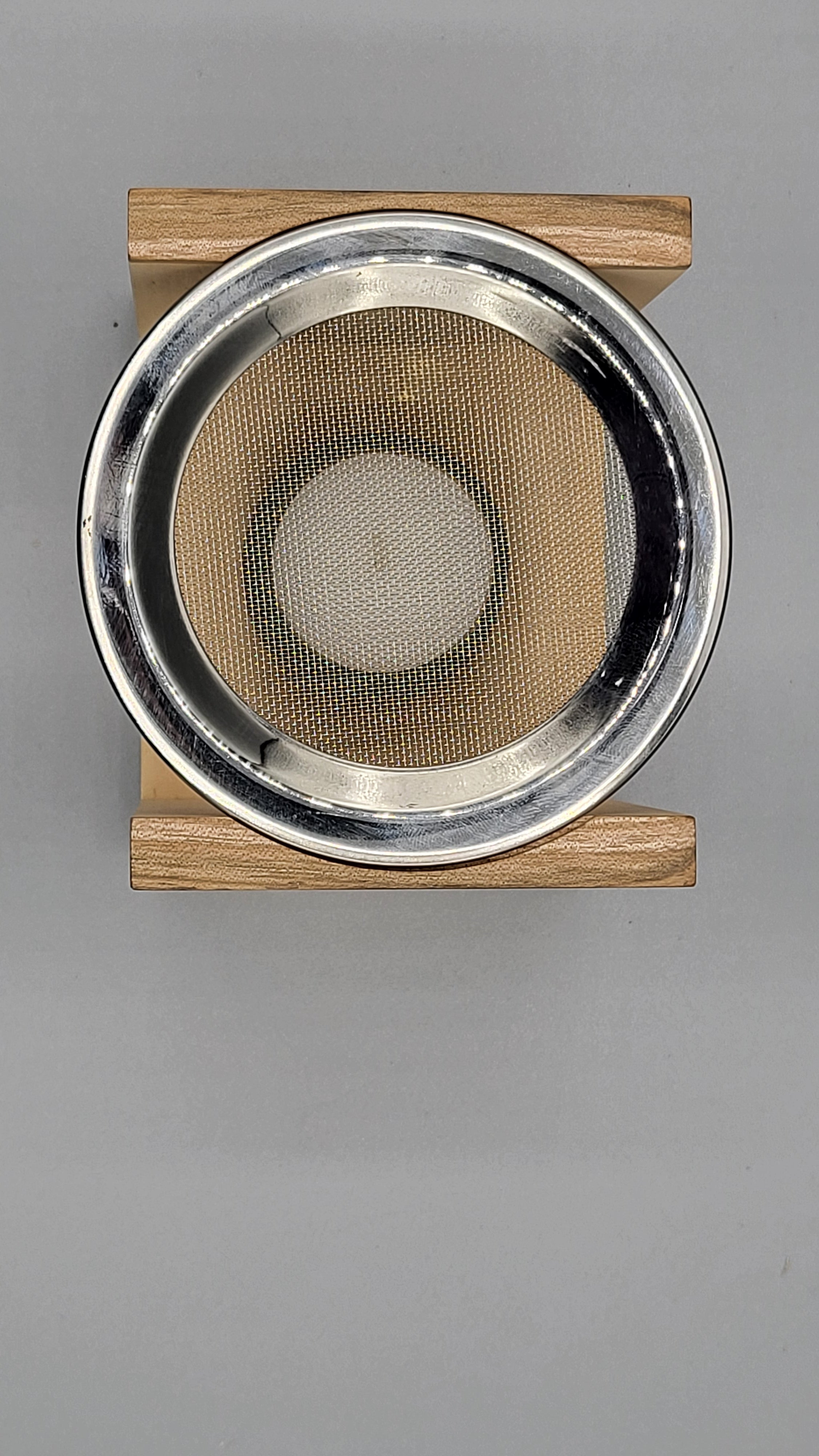 Zirbenholz, Räuchergefäß, hangefertigt aus unserer Manufaktur, jedes Teil ein Unikat, Einzigartig und wohlduftend, zum Räuchern auf Sieb