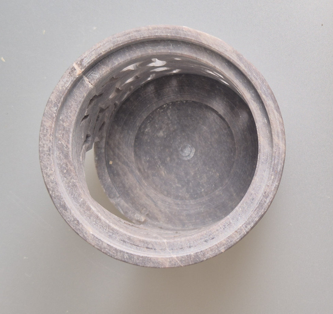 Räuchergefäß aus Speckstein, 2-teilig - mit Siebträger und Scheibe zum Räuchern , Durchmesser 10cm