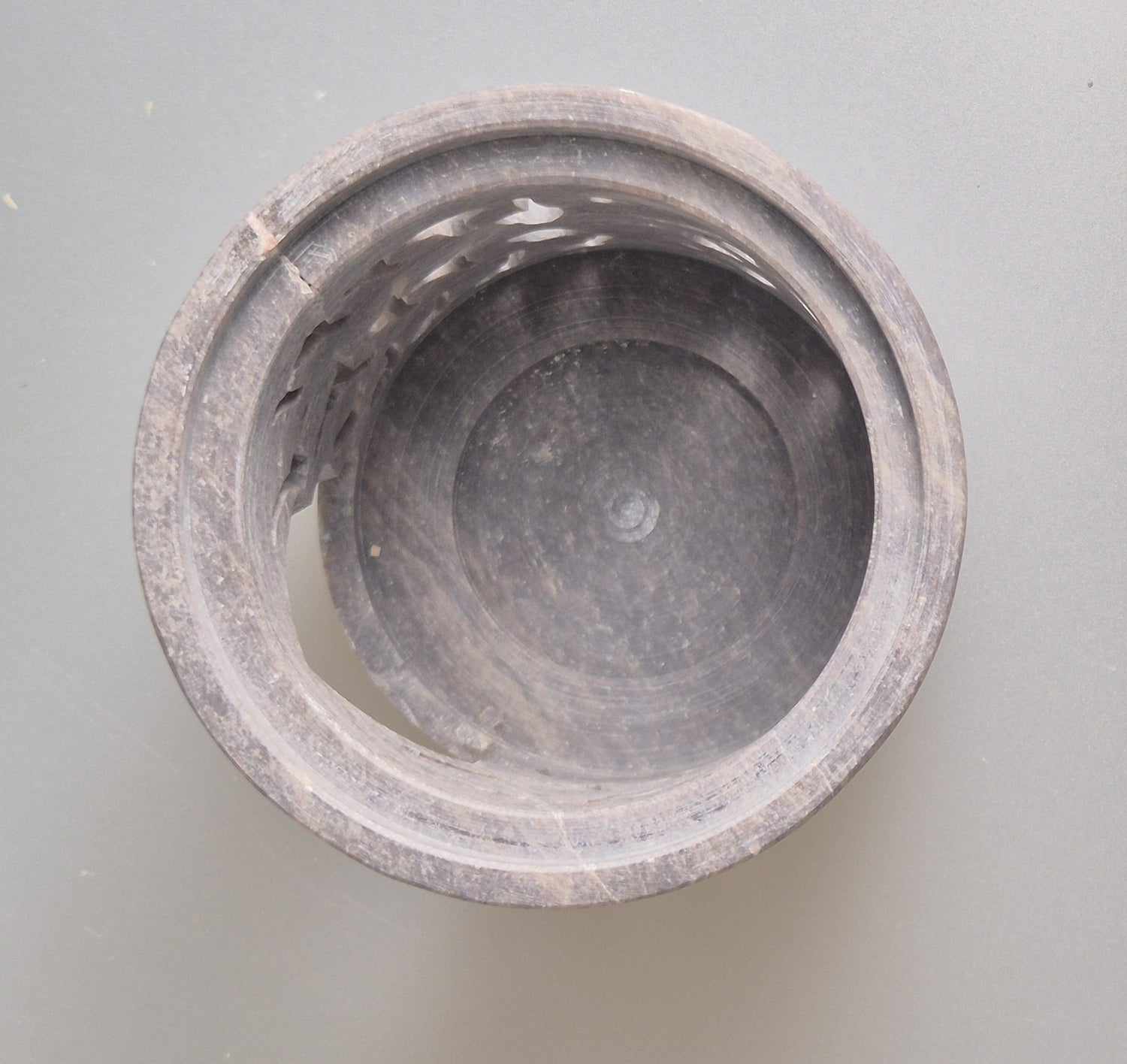 Räuchergefäß aus Speckstein, 2-teilig - mit Siebträger und Scheibe zum Räuchern , Durchmesser 10cm