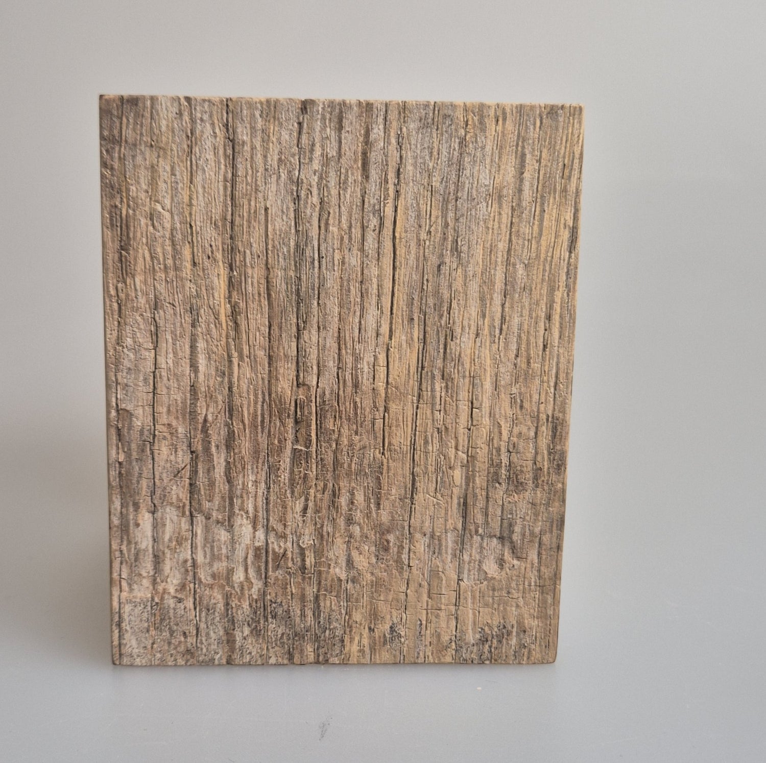 von Hand gefertigtes Räuchergefäß aus 100% Eichenholz mit Edelstahlsieb, d=10cm