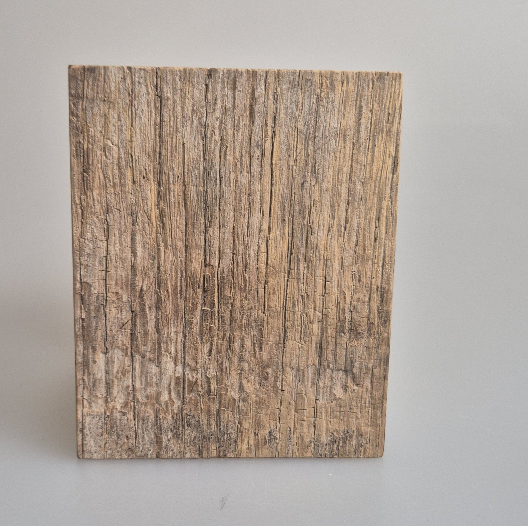 von Hand gefertigtes Räuchergefäß aus 100% Eichenholz mit Edelstahlsieb, d=10cm