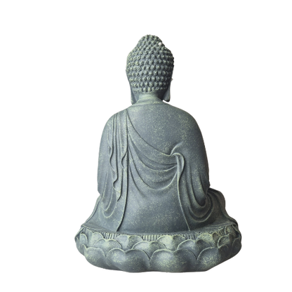 Rückansicht der grünen Buddha-Statue „Meditation“ mit gelocktem Haar, fließenden Gewandfalten und Lotussockel.