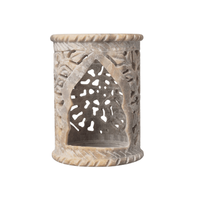 Fine carving Detail – filigrane Gravurarbeit am Speckstein-Räuchergefäß – MAFUMO Räuchermanufaktur