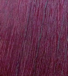 Amarantholz oder auch Amaranthholz oder Violettholz kommt aus Südamerika und hat einen intensiven purpurfarbenen Ton.