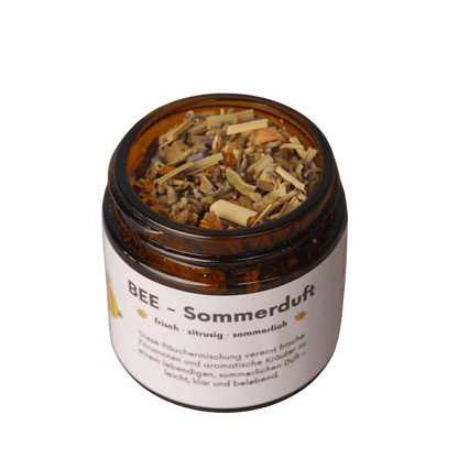 AFUMO Räuchermischung BEE SOMMERDUFT – Blick in den offenen Glastiegel mit naturreinen Kräutern und Harzen